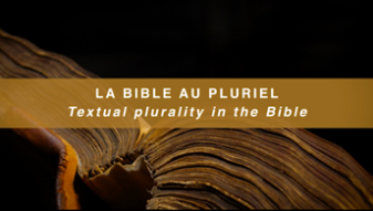 Gros plan clair-obscur de la bible ouverte